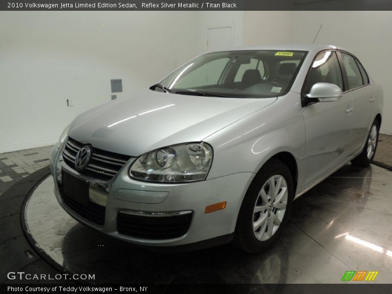 Front 3/4 View of 2010 Jetta Limited Edition Sedan