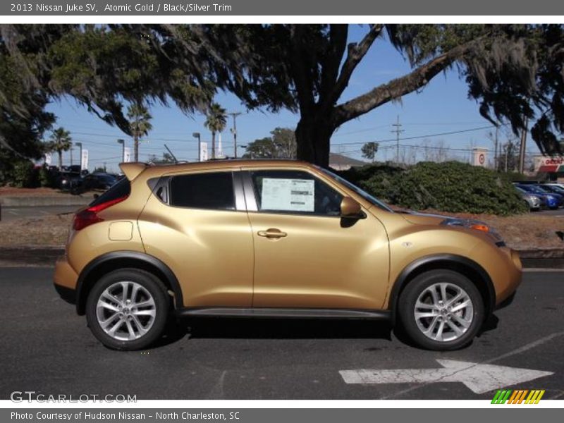  2013 Juke SV Atomic Gold