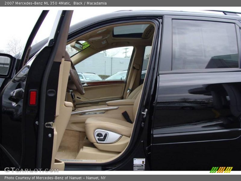 Black / Macadamia 2007 Mercedes-Benz ML 350 4Matic