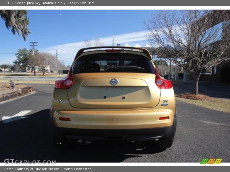 Atomic Gold / Black/Silver Trim 2013 Nissan Juke SV