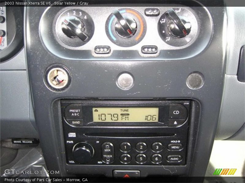 Solar Yellow / Gray 2003 Nissan Xterra SE V6