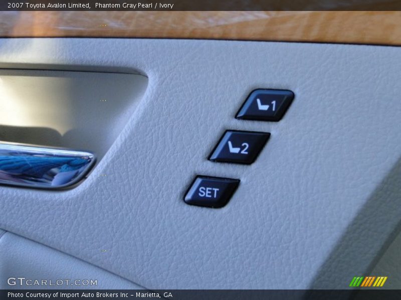 Phantom Gray Pearl / Ivory 2007 Toyota Avalon Limited