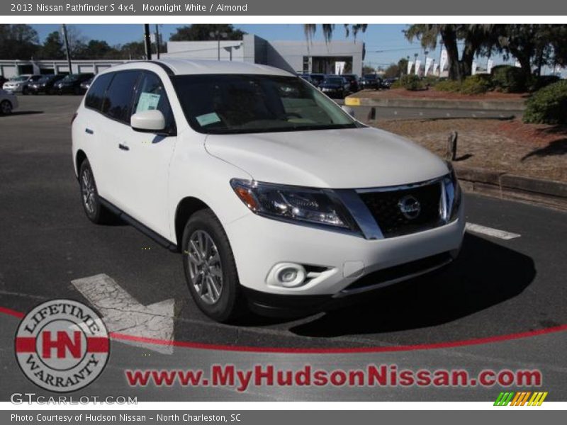 Moonlight White / Almond 2013 Nissan Pathfinder S 4x4