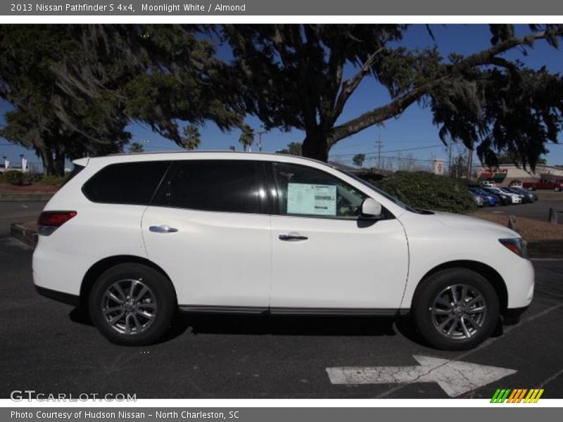 Moonlight White / Almond 2013 Nissan Pathfinder S 4x4