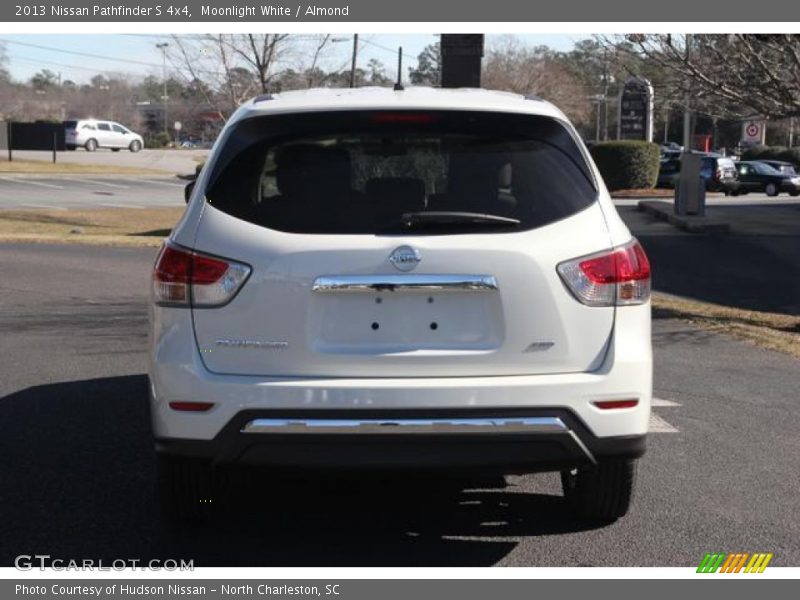 Moonlight White / Almond 2013 Nissan Pathfinder S 4x4