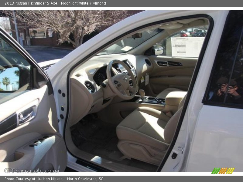 Moonlight White / Almond 2013 Nissan Pathfinder S 4x4