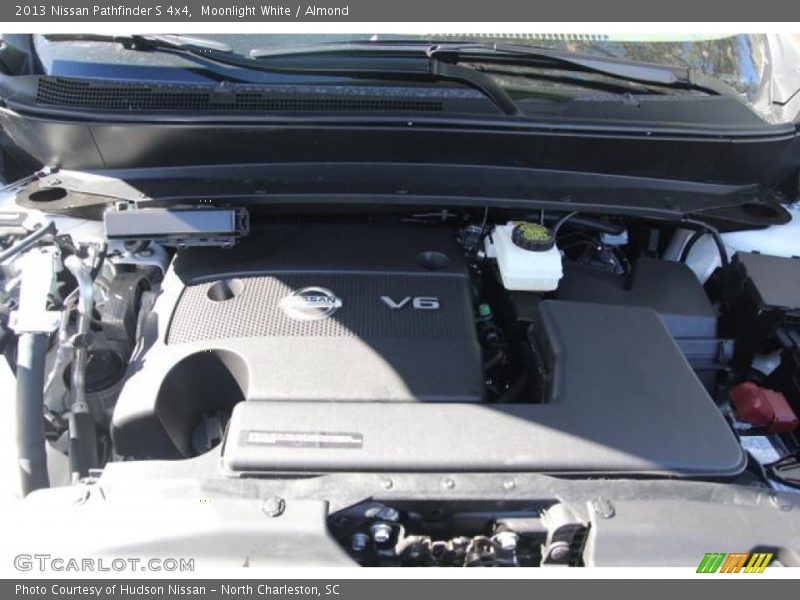 Moonlight White / Almond 2013 Nissan Pathfinder S 4x4