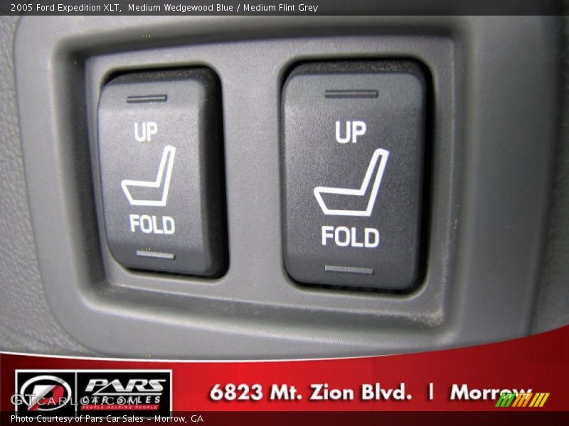 Medium Wedgewood Blue / Medium Flint Grey 2005 Ford Expedition XLT