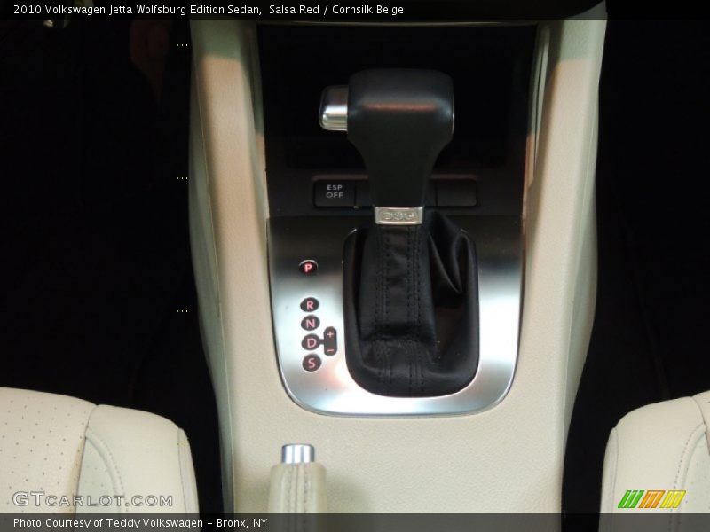 Salsa Red / Cornsilk Beige 2010 Volkswagen Jetta Wolfsburg Edition Sedan