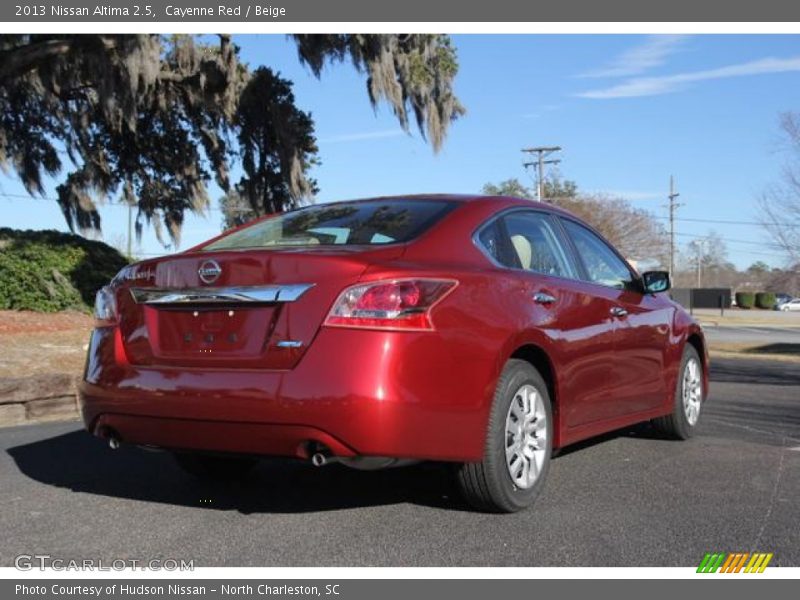Cayenne Red / Beige 2013 Nissan Altima 2.5