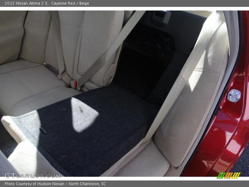 Cayenne Red / Beige 2013 Nissan Altima 2.5
