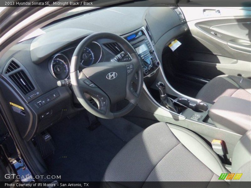 Midnight Black / Black 2013 Hyundai Sonata SE