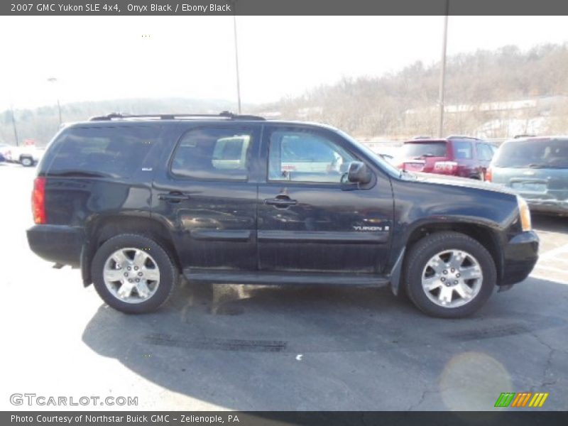 Onyx Black / Ebony Black 2007 GMC Yukon SLE 4x4