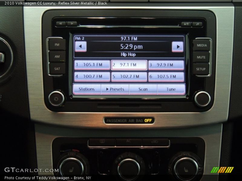 Reflex Silver Metallic / Black 2010 Volkswagen CC Luxury