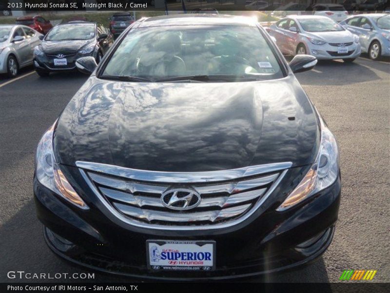 Midnight Black / Camel 2013 Hyundai Sonata SE