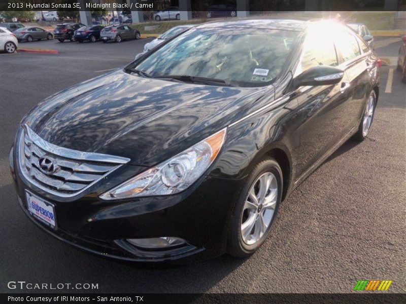 Midnight Black / Camel 2013 Hyundai Sonata SE