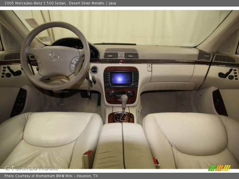 Dashboard of 2005 S 500 Sedan