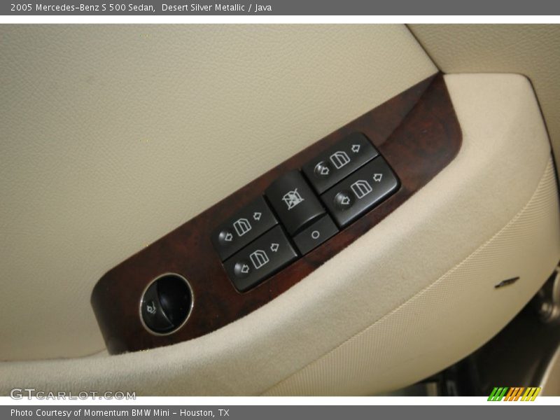 Controls of 2005 S 500 Sedan