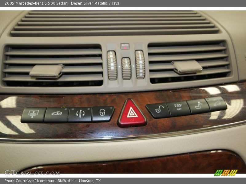 Controls of 2005 S 500 Sedan
