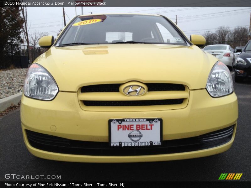 Mellow Yellow / Black 2010 Hyundai Accent GS 3 Door