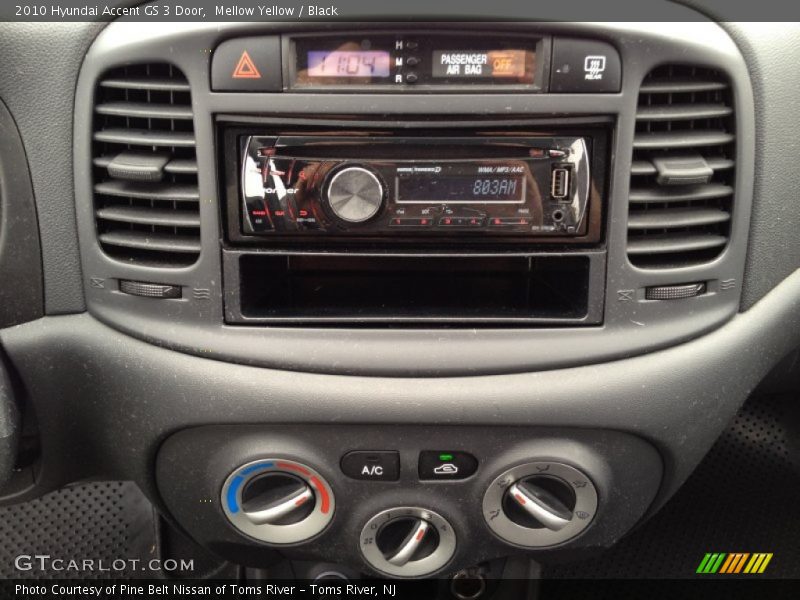 Mellow Yellow / Black 2010 Hyundai Accent GS 3 Door