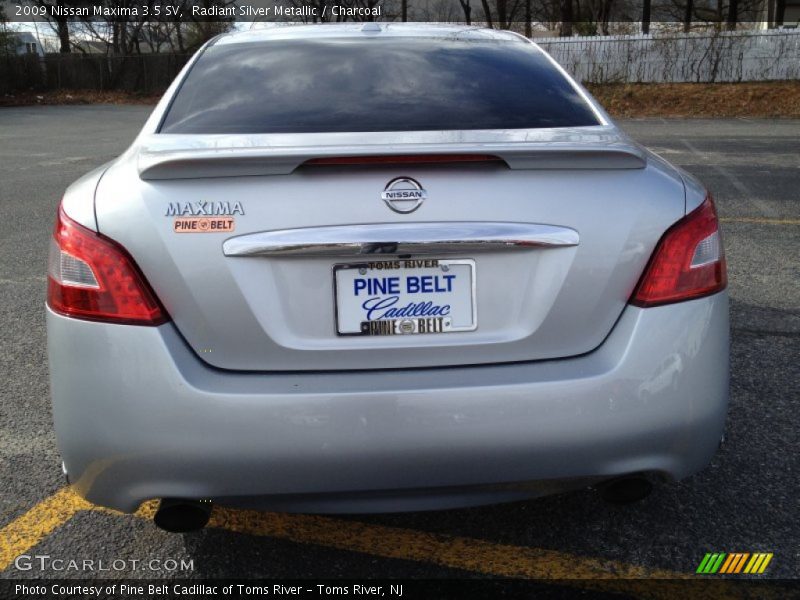 Radiant Silver Metallic / Charcoal 2009 Nissan Maxima 3.5 SV