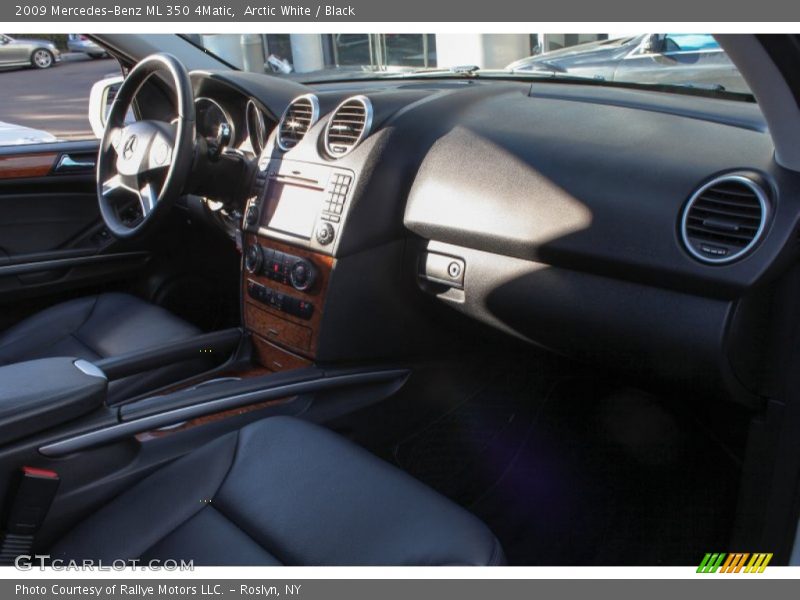 Arctic White / Black 2009 Mercedes-Benz ML 350 4Matic