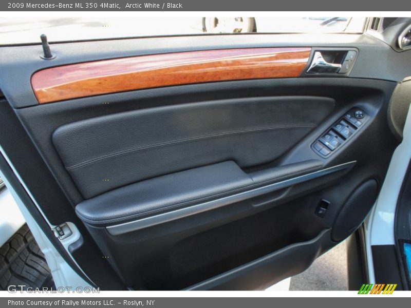 Arctic White / Black 2009 Mercedes-Benz ML 350 4Matic