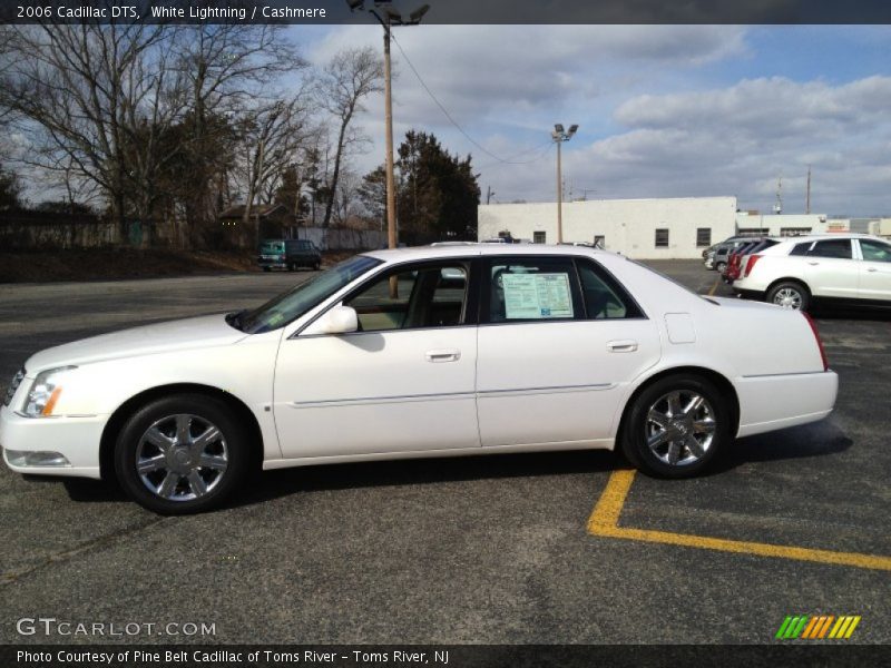 White Lightning / Cashmere 2006 Cadillac DTS