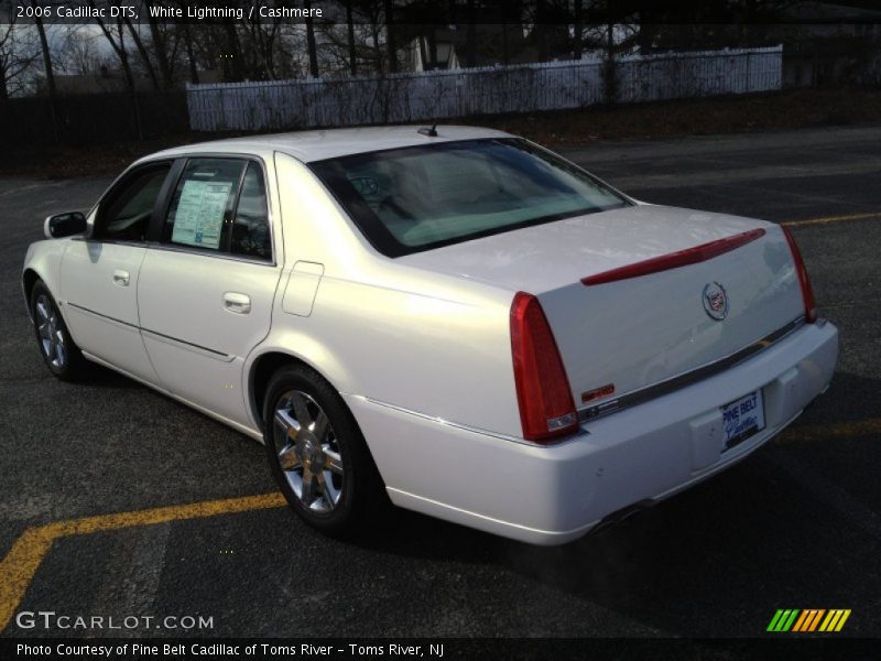 White Lightning / Cashmere 2006 Cadillac DTS