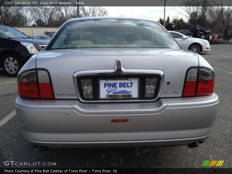 Silver Birch Metallic / Black 2005 Lincoln LS V8
