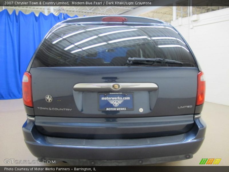 Modern Blue Pearl / Dark Khaki/Light Graystone 2007 Chrysler Town & Country Limited