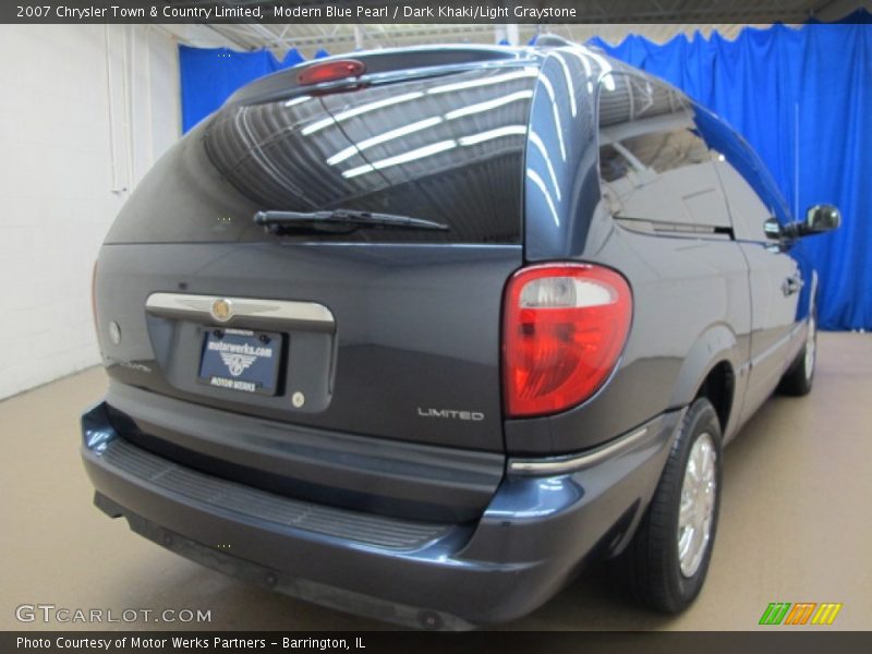 Modern Blue Pearl / Dark Khaki/Light Graystone 2007 Chrysler Town & Country Limited