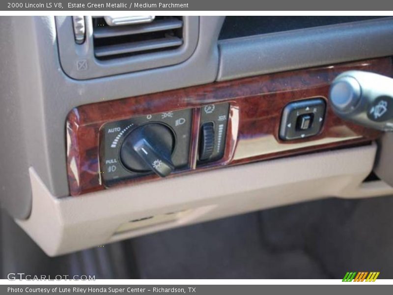 Estate Green Metallic / Medium Parchment 2000 Lincoln LS V8