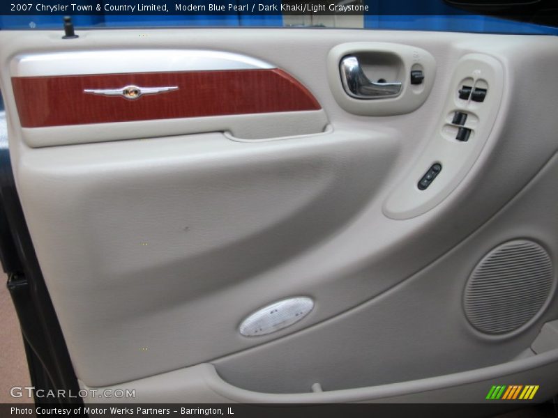 Modern Blue Pearl / Dark Khaki/Light Graystone 2007 Chrysler Town & Country Limited