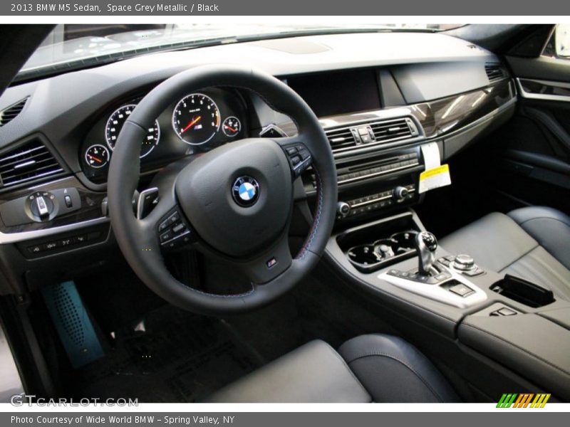 Black Interior - 2013 M5 Sedan 
