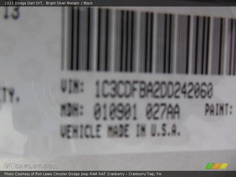 Bright Silver Metallic / Black 2013 Dodge Dart SXT