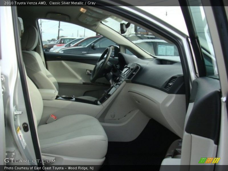Classic Silver Metallic / Gray 2010 Toyota Venza AWD