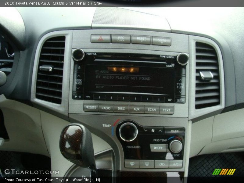 Classic Silver Metallic / Gray 2010 Toyota Venza AWD