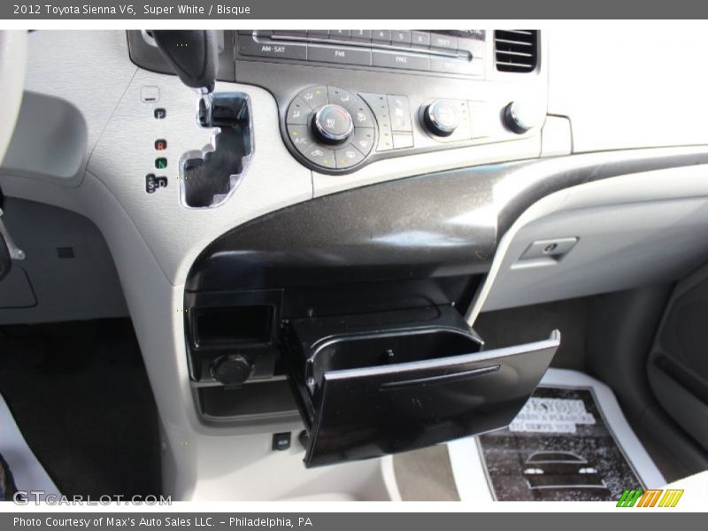Super White / Bisque 2012 Toyota Sienna V6