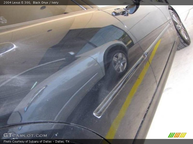 Black Onyx / Ivory 2004 Lexus IS 300