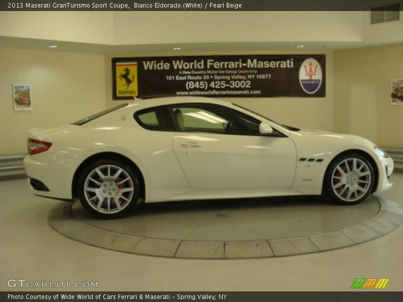 Bianco Eldorado (White) / Pearl Beige 2013 Maserati GranTurismo Sport Coupe