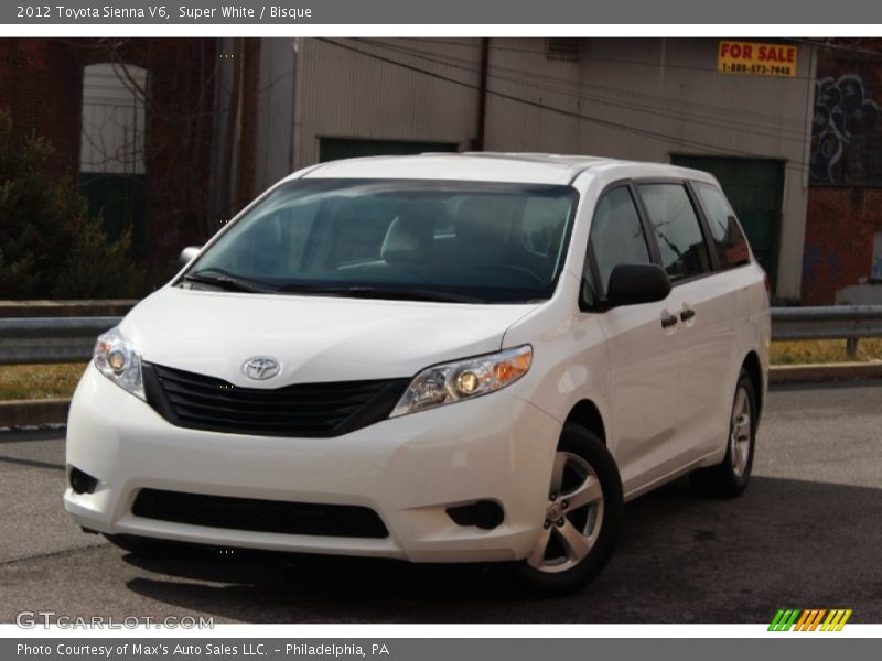 Super White / Bisque 2012 Toyota Sienna V6