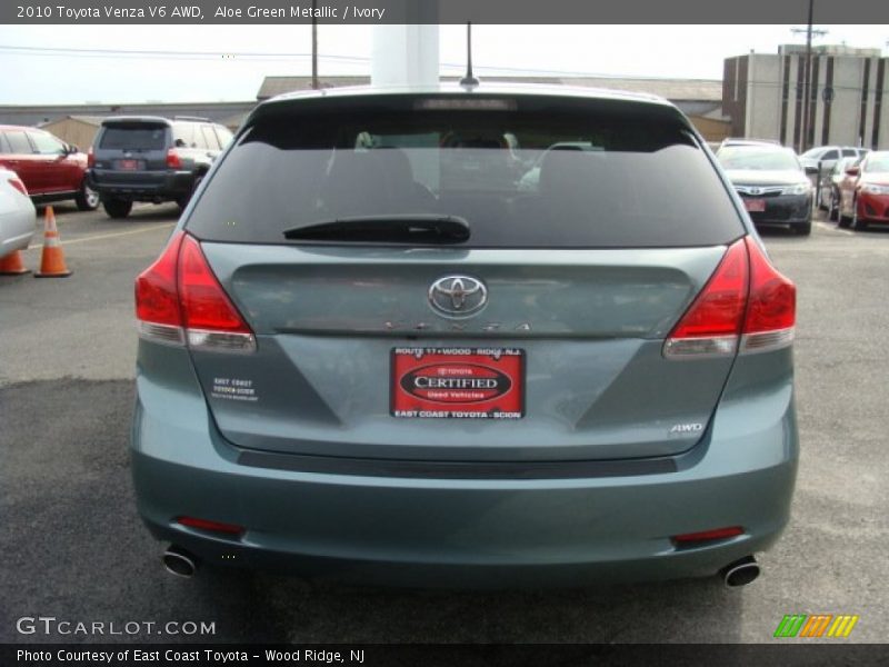 Aloe Green Metallic / Ivory 2010 Toyota Venza V6 AWD