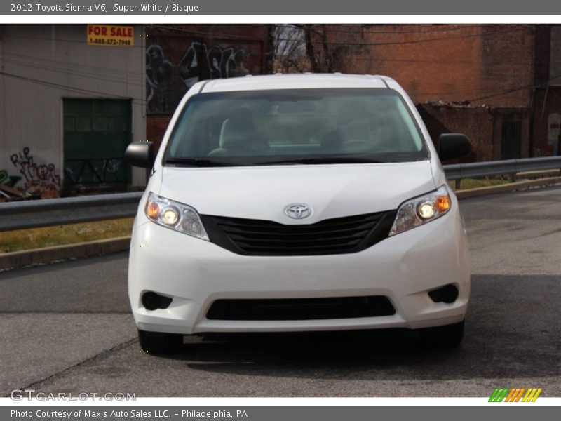 Super White / Bisque 2012 Toyota Sienna V6