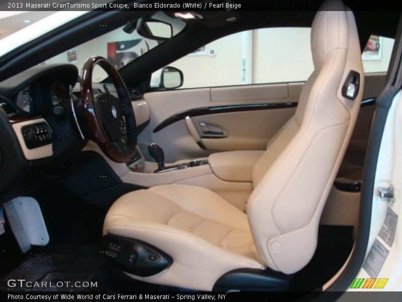 Bianco Eldorado (White) / Pearl Beige 2013 Maserati GranTurismo Sport Coupe