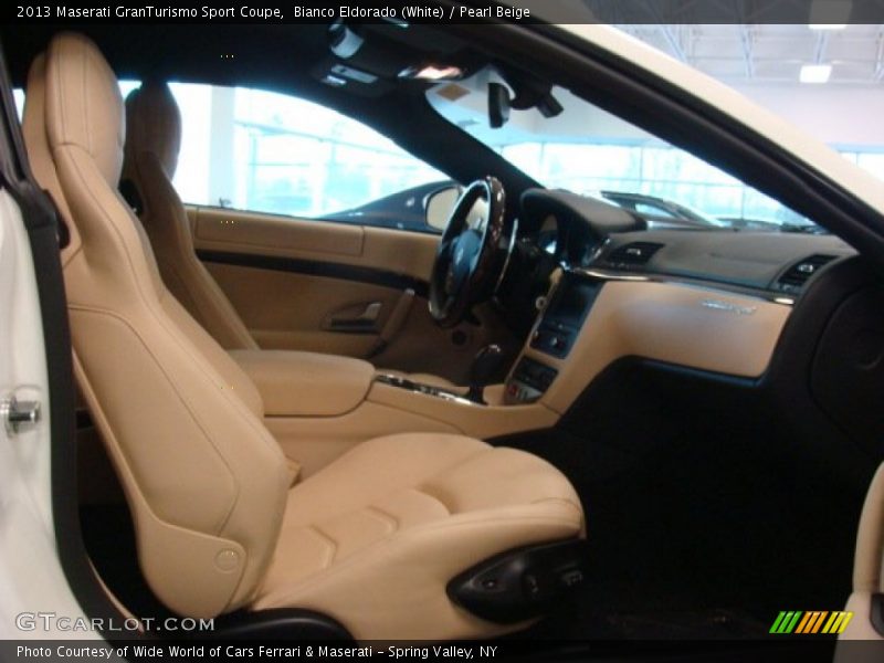 Bianco Eldorado (White) / Pearl Beige 2013 Maserati GranTurismo Sport Coupe