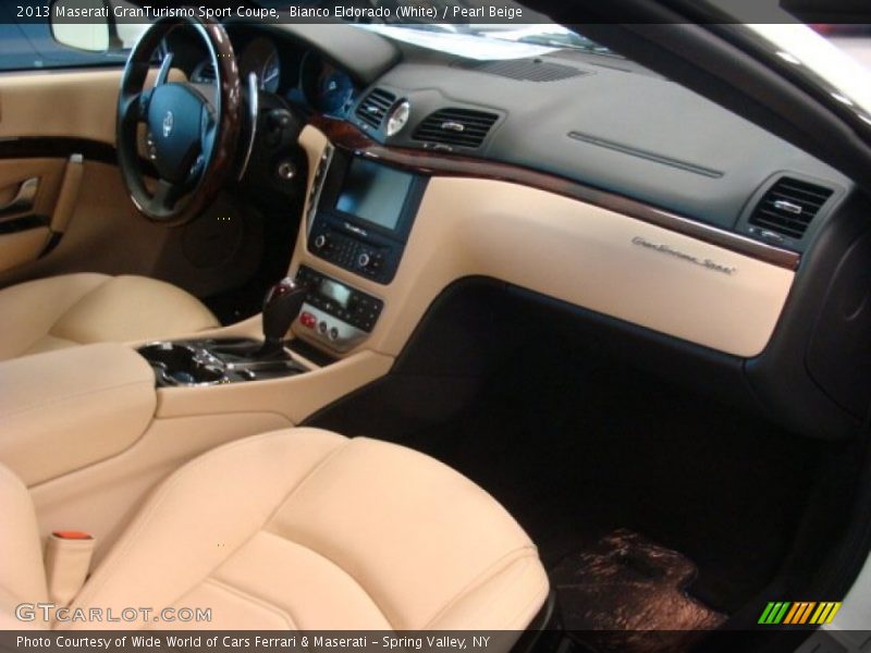 Bianco Eldorado (White) / Pearl Beige 2013 Maserati GranTurismo Sport Coupe