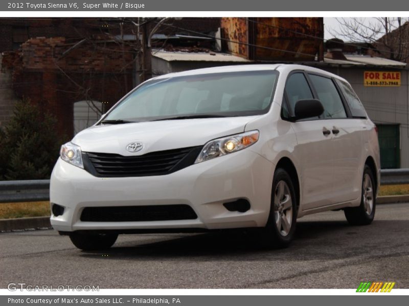 Super White / Bisque 2012 Toyota Sienna V6