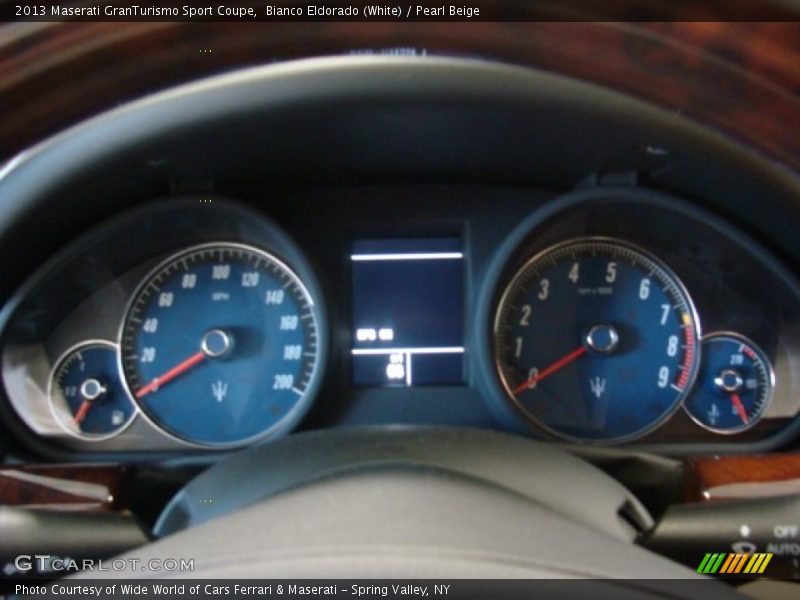 Bianco Eldorado (White) / Pearl Beige 2013 Maserati GranTurismo Sport Coupe